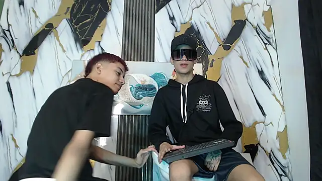 KING_LOVERS1's Live XXX Chat