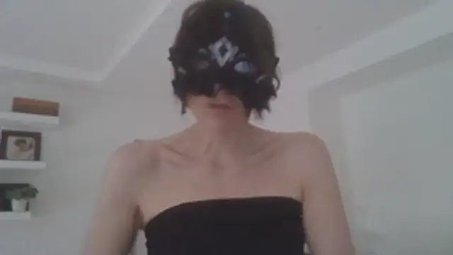 XXX chat uživo modela HelenTiAscolta