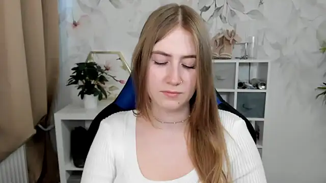 candy_Megan: απευθείας συνομιλία ΧΧΧ