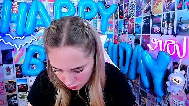 XXX chat uživo modela MiaMilas