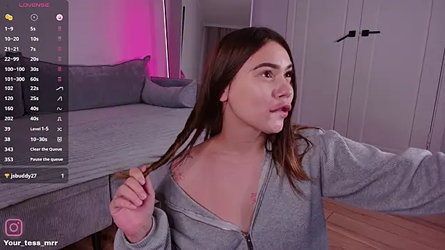 Chat +18 de your_tess ao vivo