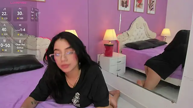 XXX chat uživo modela YayaQueen