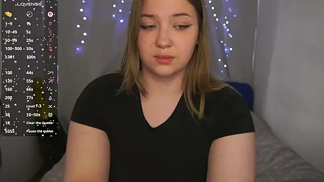 Živý XXX chat CuteSharloti