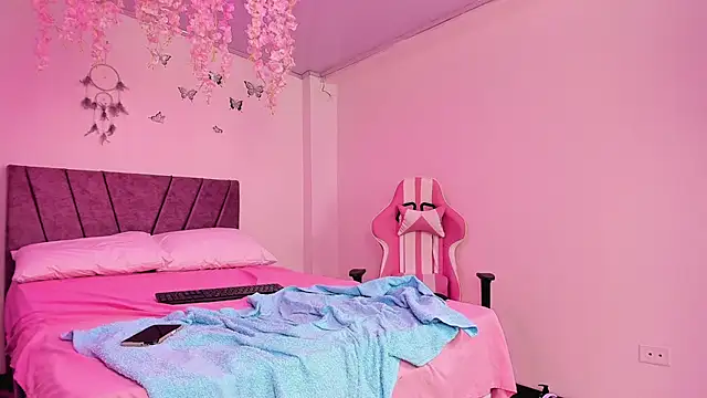 NahomyEvans Chat XXX live