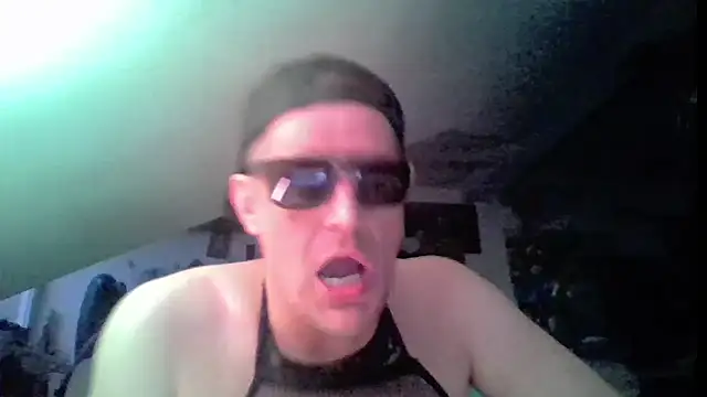 XXX chat uživo modela Bigthroaterboy