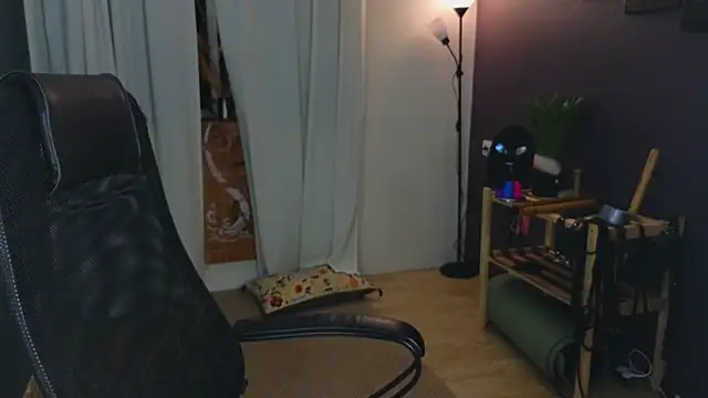 XXX chat uživo modela laracroftmansion