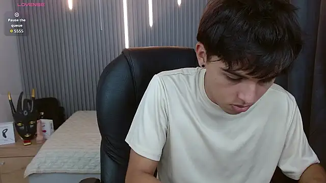 Chat XXX en directo de StiwenTwink