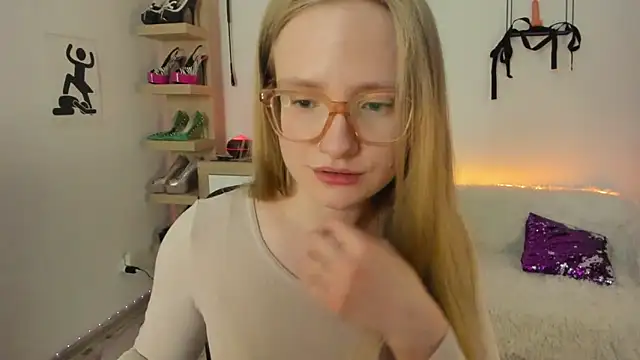 XXX chat uživo modela NancyHottie