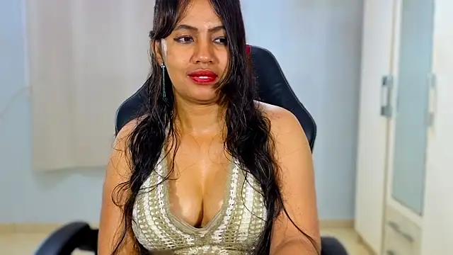 FannyXhot Adlı Modelin Canlı XXX Sohbeti