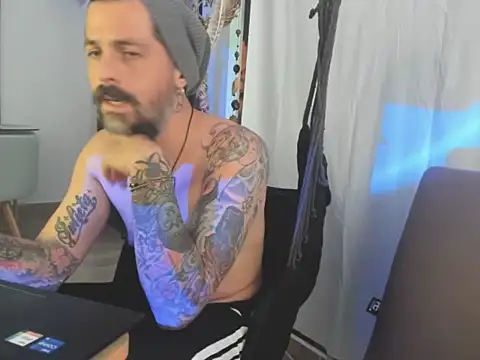 XXX chat uživo modela Miguel_angeel_