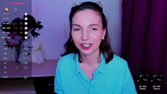 XXX chat uživo modela KindHazelHere_