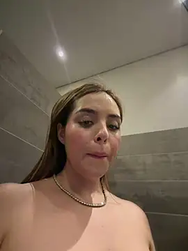 Alirawrz's Live XXX Chat