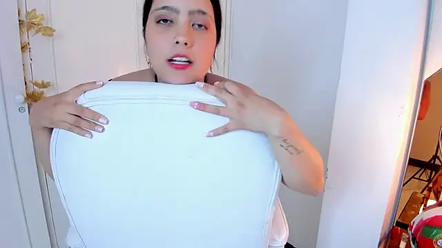 XXX chat uživo modela NatashaCarson