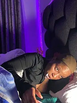 XXX chat uživo modela RainBougie