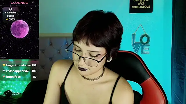 XXX chat uživo modela akiradoom