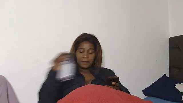 XXX chat uživo modela sluttylaura21