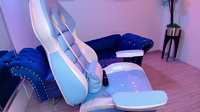 XXX chat uživo modela Maddie_T18