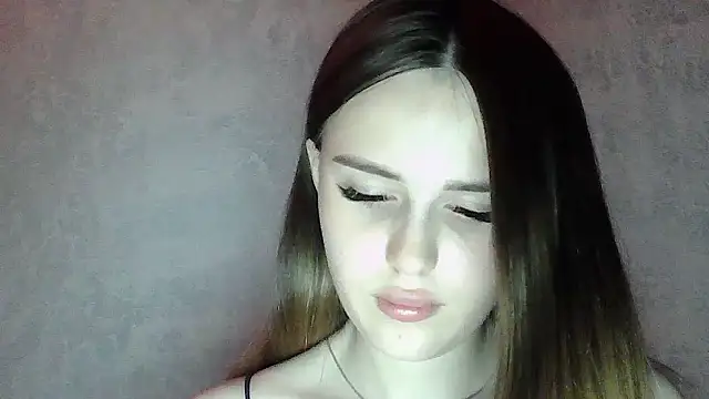 XXX chat uživo modela SweetLoraa