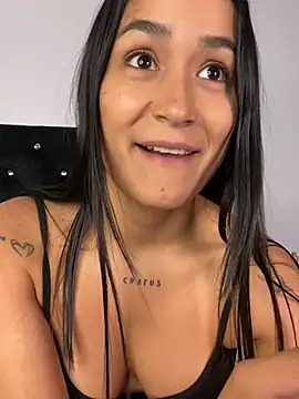 Val12777 Chat XXX live