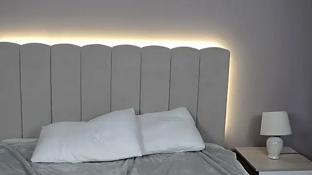 Chat +18 de EllaNoa_ ao vivo