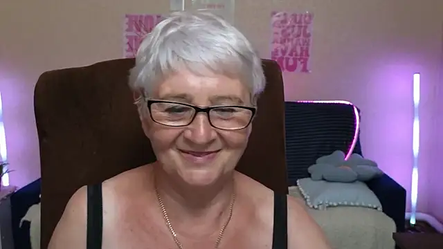 Chat XXX en directo de Sandra_Snowflake