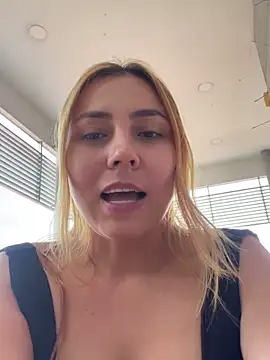 Brittany-rosex Chat XXX in diretta