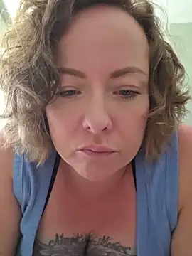 XXX chat uživo modela julimonroe