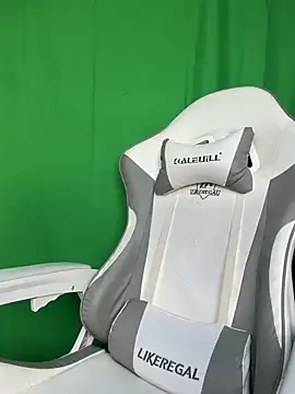 DD-101 – Naživo XXX chat