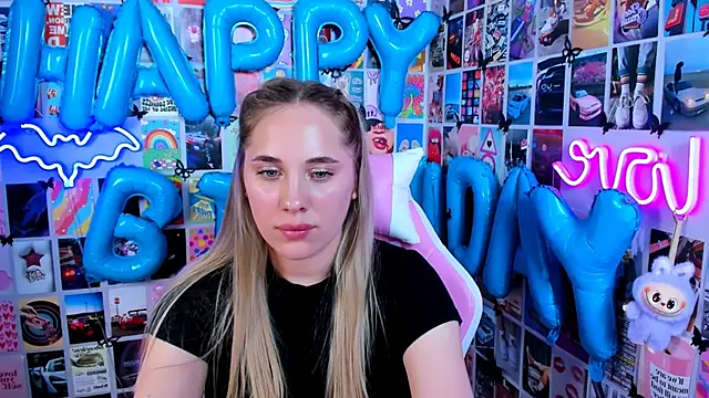 Živý XXX chat MiaMilas