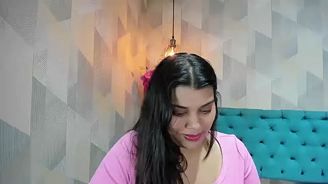XXX chat uživo modela LindaBreeS