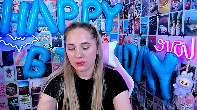 XXX chat uživo modela MiaMilas