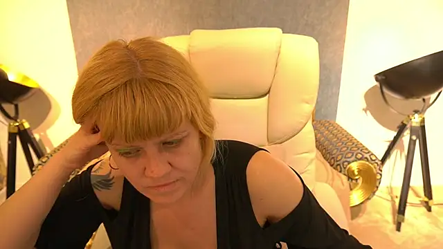 XXX chat uživo modela BellaLaPetit