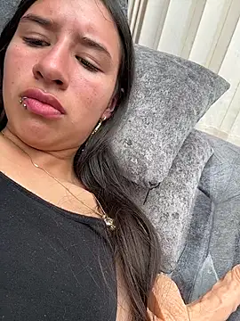 LilyRossi_'s Live XXX Chat