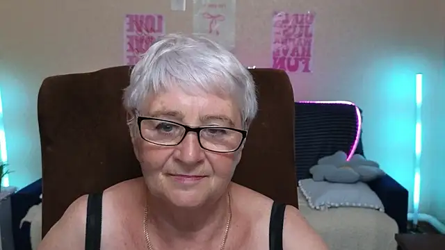 Sandra_Snowflake live XXX chat