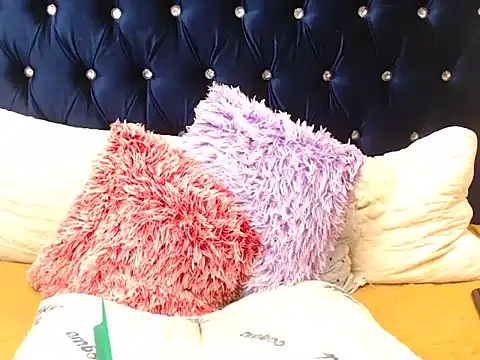XXX chat uživo modela TokyoXXX
