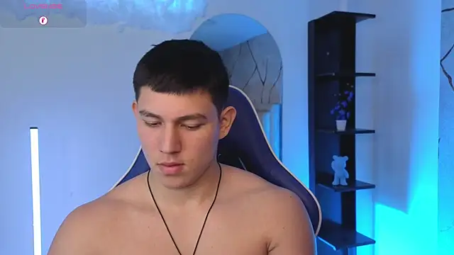 JamesCr_ Show in webcam