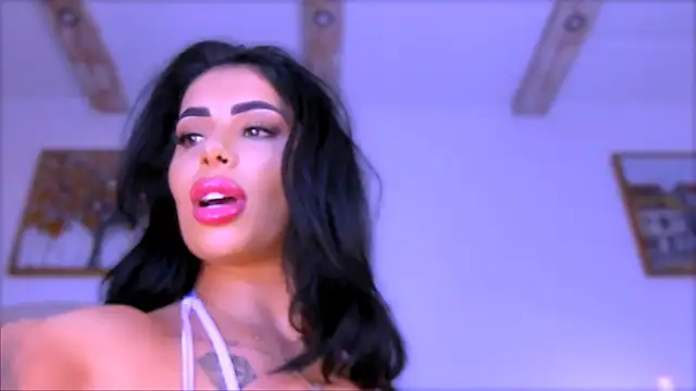 Moonamour's Live XXX Chat