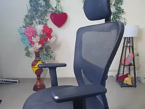 Shy_nivi's Live XXX Chat