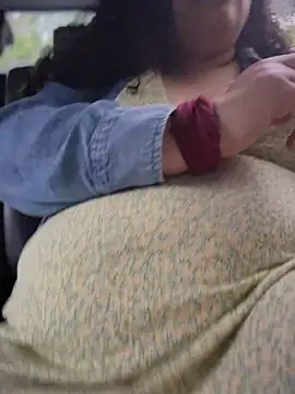 XXX chat uživo modela CurlyMilf_Vannexxxa