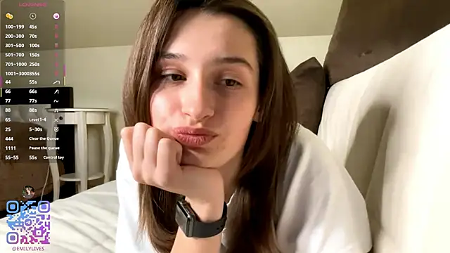 Chat XXX en directo de DarlineBrustera
