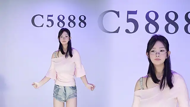 C5888 即時 XXX 聊天