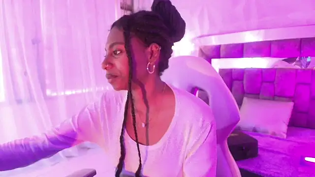 XXX chat uživo modela Queen_perla_