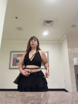 Chatroom XXX en direct de moan4mona