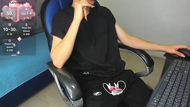 SamBlack_ élő XXX-chatje