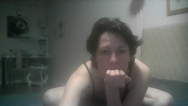 XXX chat uživo modela SunElizabeth