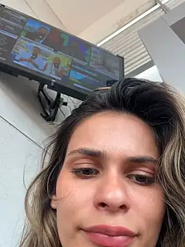 Chat +18 de cuteluci_ ao vivo