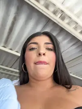 Isaa-Sweet Chat XXX live