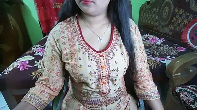 BengaliQueenStar's Live XXX Chat