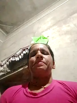 XXX chat uživo modela Anitarakkoli