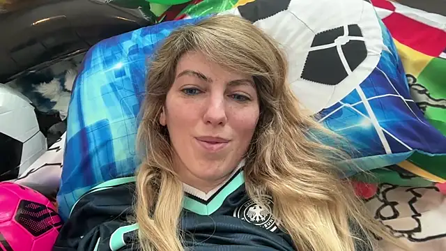 Chat +18 de CelestialRuby ao vivo